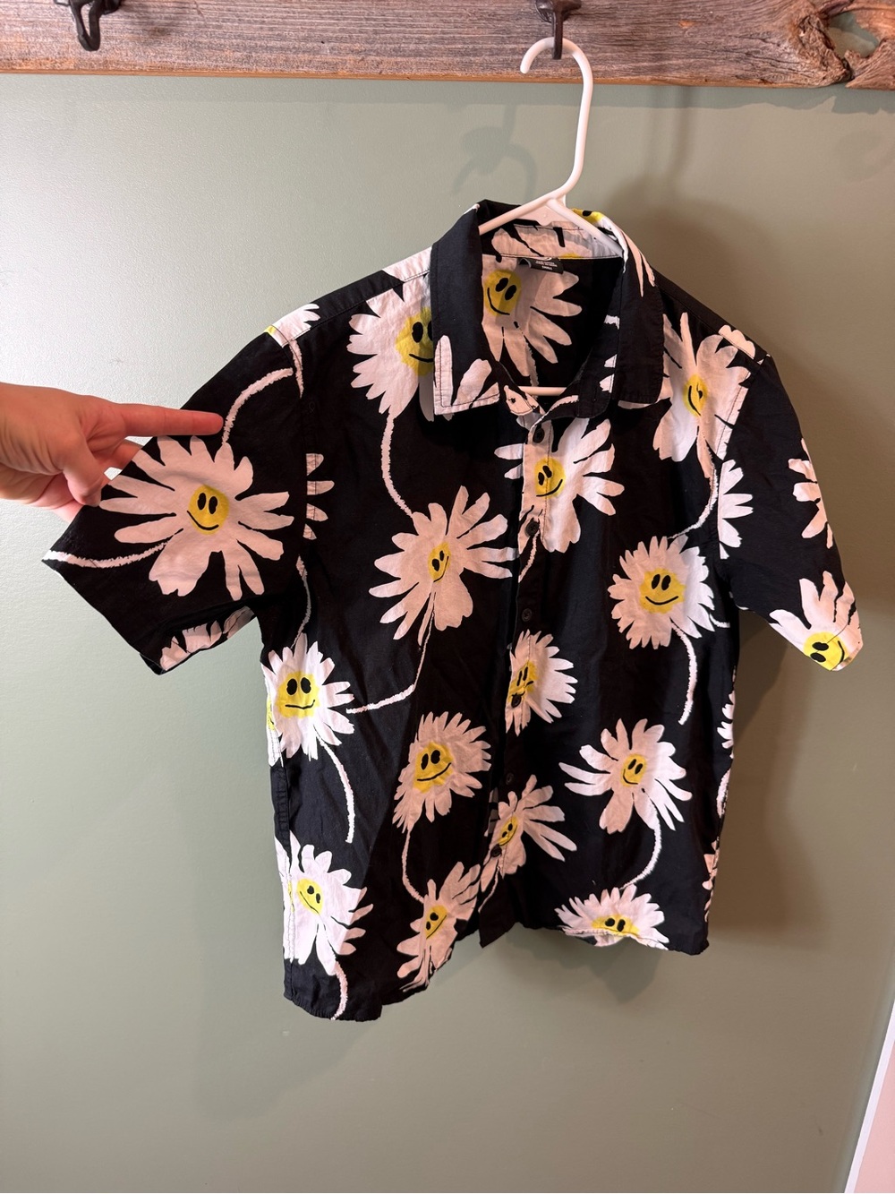 ●NEFF Black Daisy Smiley Face Printed Button Up Shirt Mens SZ S